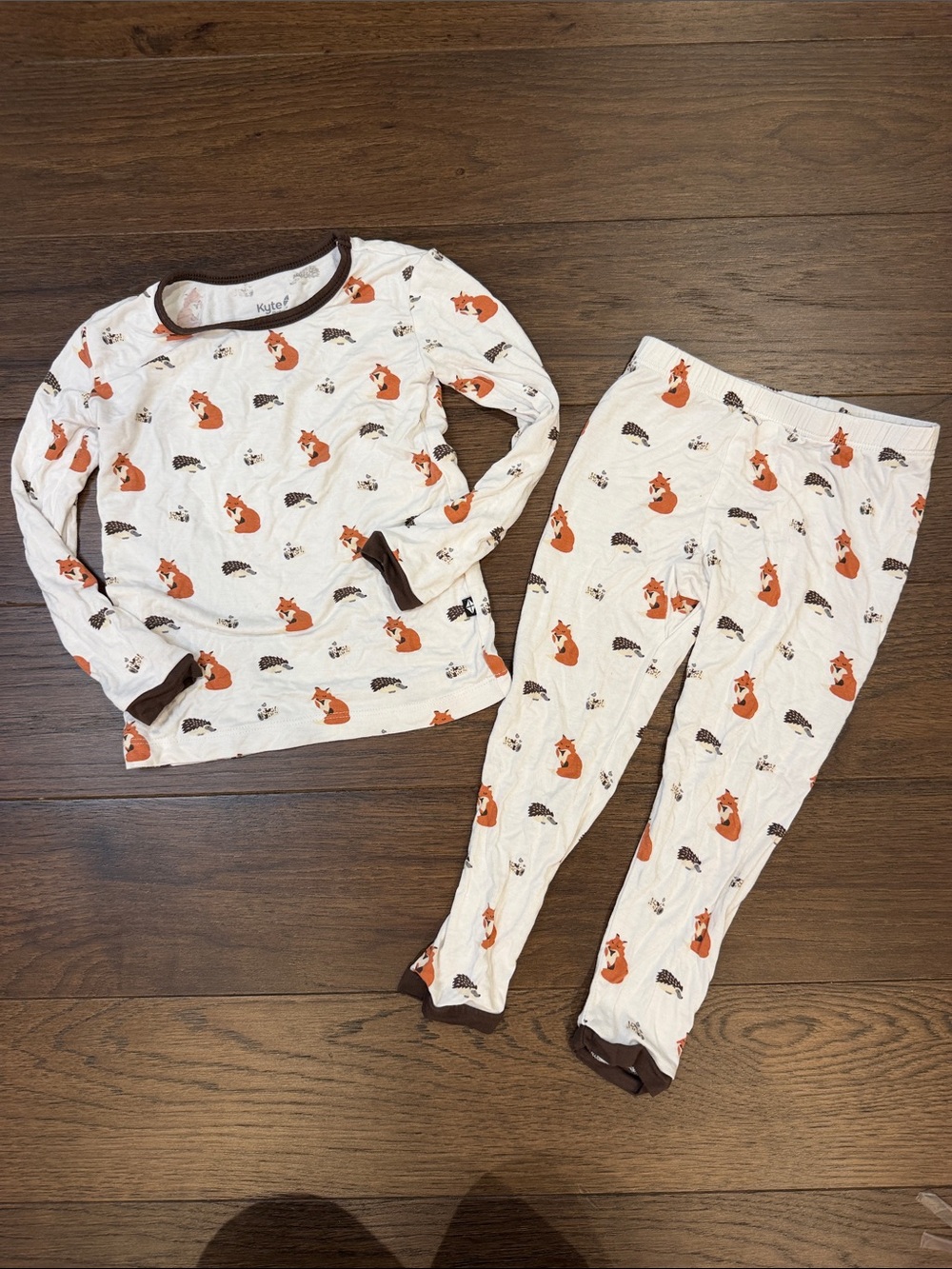 Kyte BABY White Pajama Set with Woodland Print Size 3T - C1-U